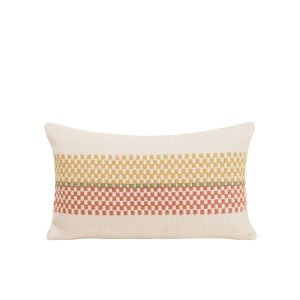 Madura Kussenovertrek Emeo geel en terracotta 28×47 cm Madura Kussenovertrek Emeo geel en terracotta 28×47 cm