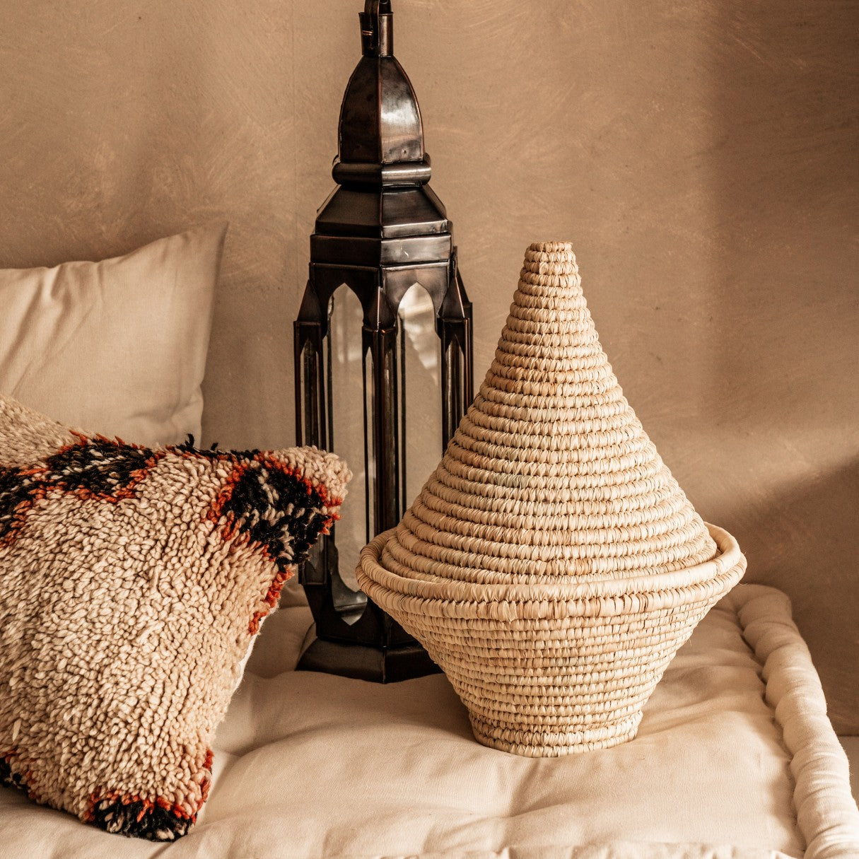 NOA MAY Mand/Tajine - Azzahra - naturel - zeegras - 40 Ø x 60 cm