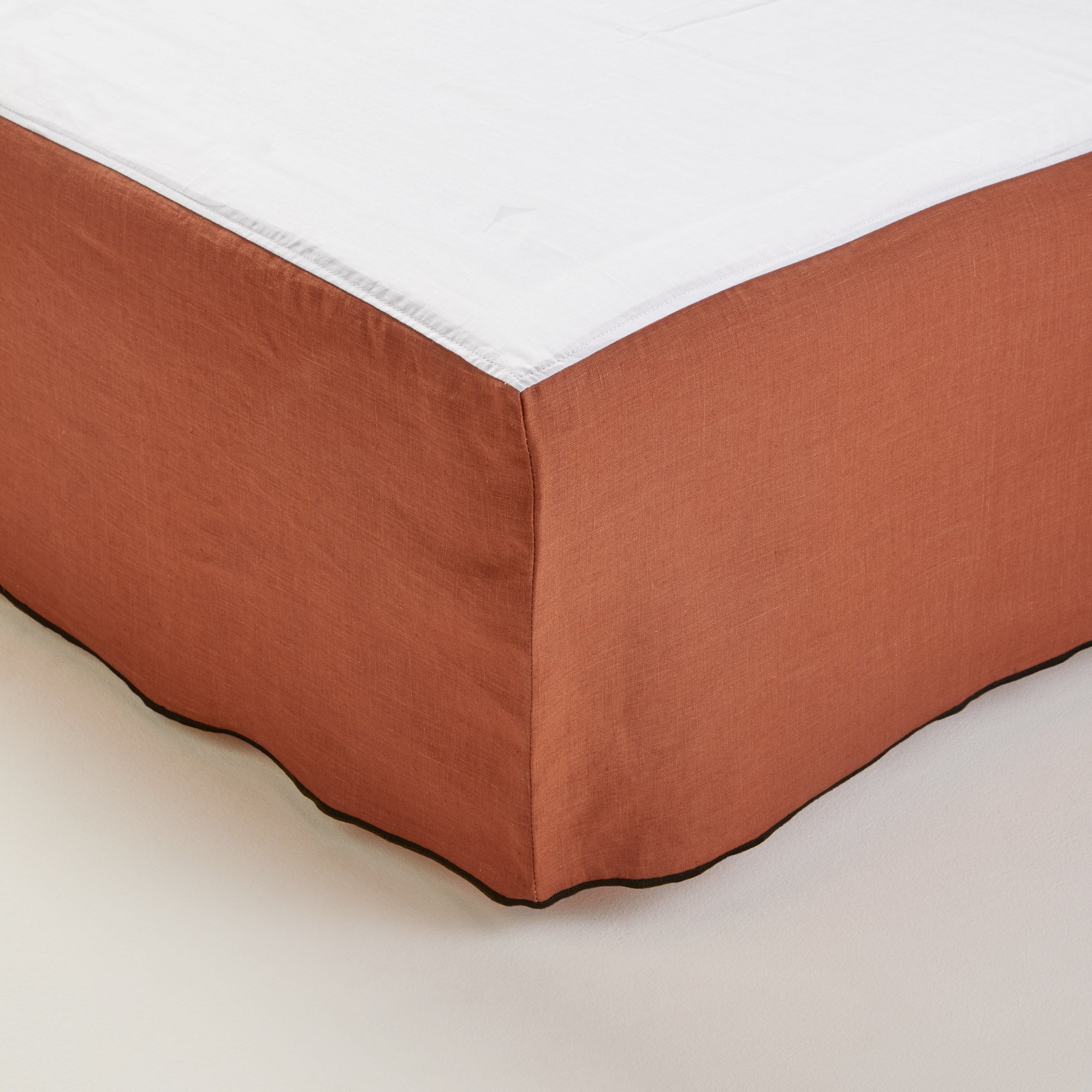Madura Hoes voor boxspring Carlina terracotta en zwarte hommel 140x200