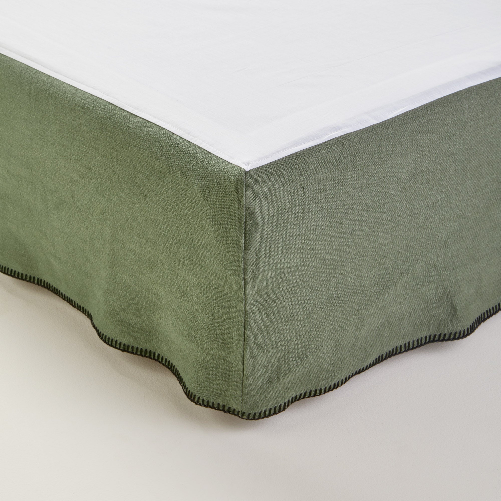 Madura Hoes voor boxspring Nino grijs kaki en zwarte slinger 140x200 c