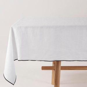 Madura Vierkant tafelkleed Carlina puur witte en zwarte hommel 170×170 Madura Vierkant tafelkleed Carlina puur witte en zwarte hommel 170×170