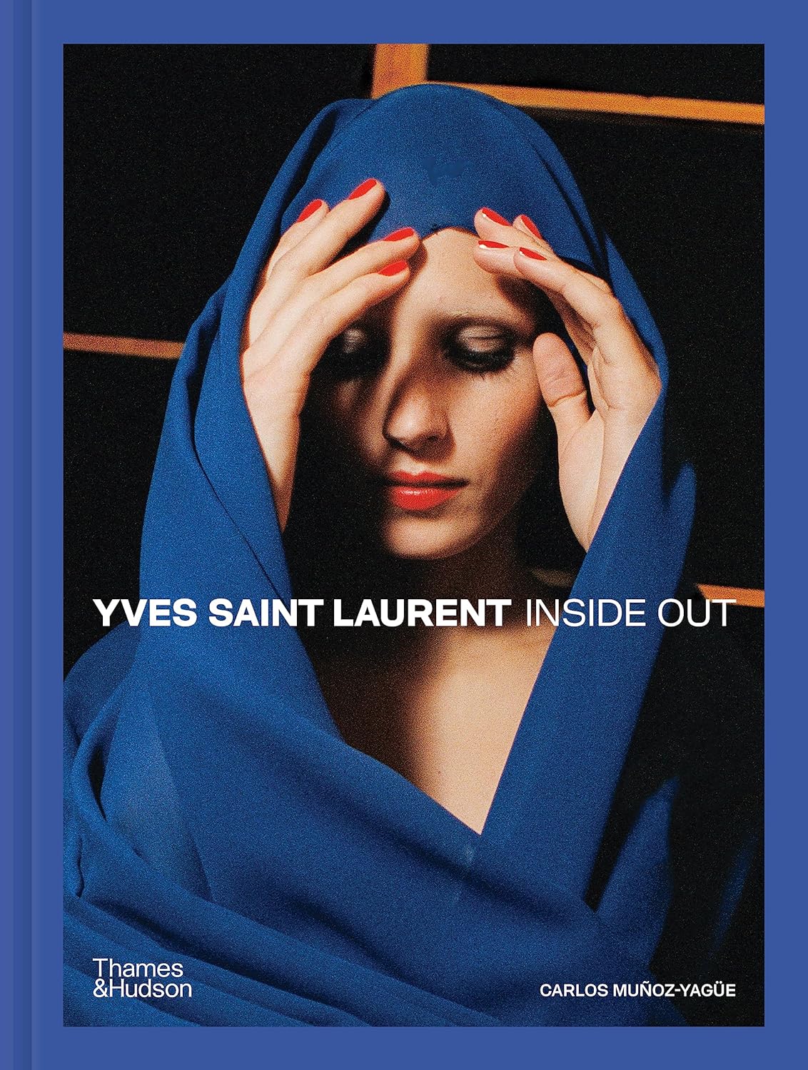 New-Mags koffietafelboek Yves Saint Laurent Inside Out - blauw - 14 x