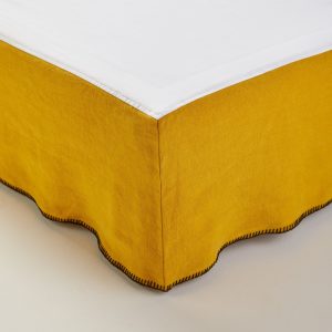 Madura Hoes voor boxspring Nino oker en zwarte slinger 160×200 cm Madura Hoes voor boxspring Nino oker en zwarte slinger 160×200 cm