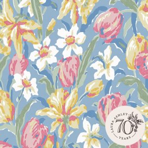Laura Ashley Vliesbehang – Tulips China Blue – Blauw 10mx52cm Laura Ashley Vliesbehang – Tulips China Blue – Blauw 10mx52cm