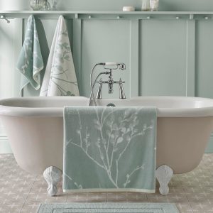 Laura Ashley Badlaken Boswilg Duckegg 100x150cm Laura Ashley Badlaken Boswilg Duckegg 100x150cm