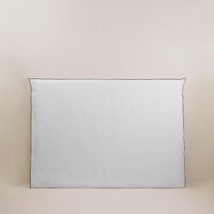 Madura Hoes voor hoofdbord Carlina puur witte en zwarte hommel 150×134
