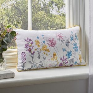 Laura Ashley Sierkussen Wild Meadow Multi 30x50cm Laura Ashley Sierkussen Wild Meadow Multi 30x50cm