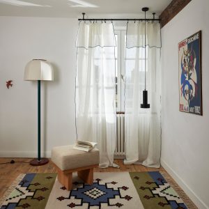 Madura Veiling Shadow hommel puur wit en indigo 145×280 cm