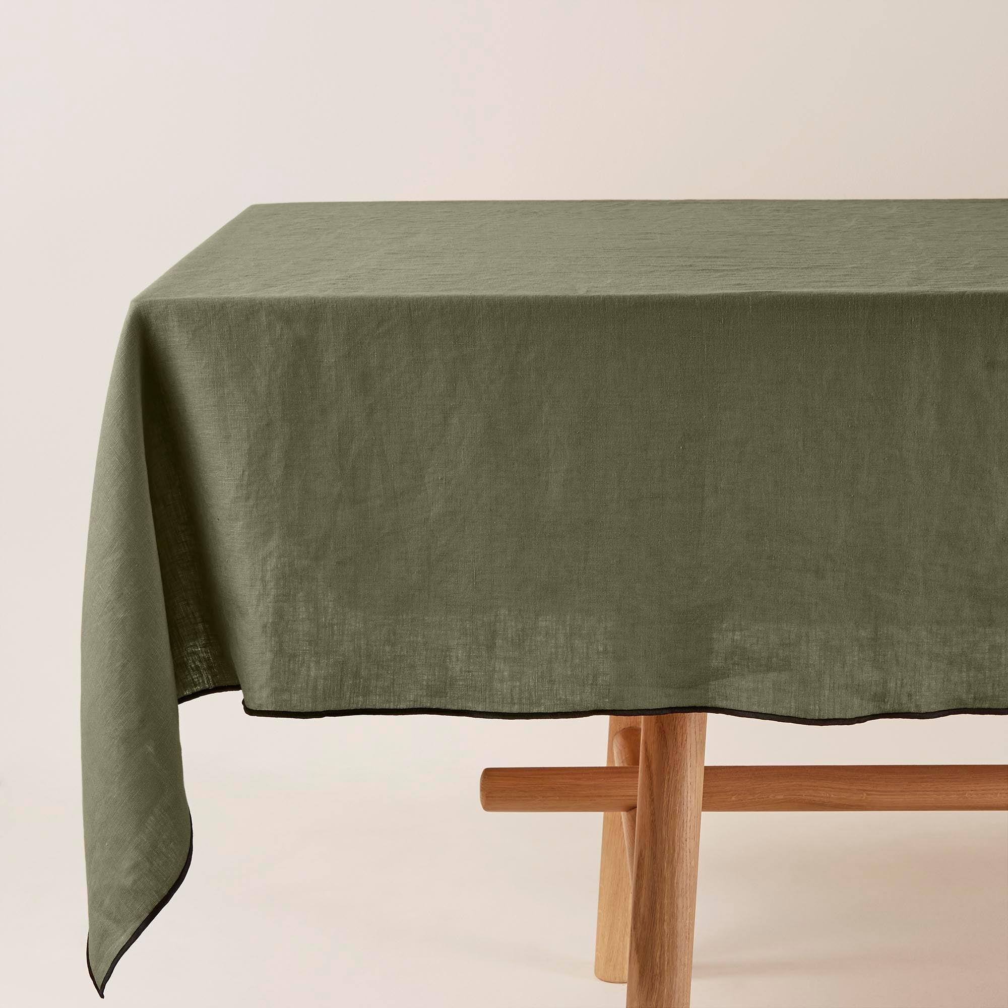 Madura Vierkant tafelkleed Carlina grijs kaki en zwarte hommel 170x170