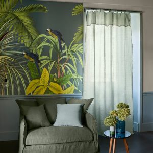Madura Gordijn Carlina linde en zwarte hommel 150×350 cm