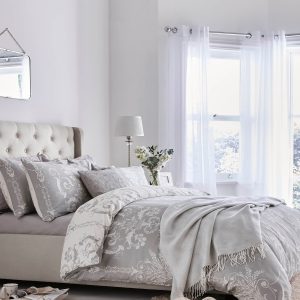 Laura Ashley Dekbedovertrek tweepersoons Josette Steel 200cm x 200cm Laura Ashley Dekbedovertrek tweepersoons Josette Steel 200cm x 200cm