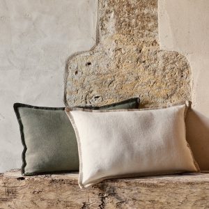 Madura Kussenovertrek Nino beige en slinger 40×60 cm Madura Kussenovertrek Nino beige en slinger 40×60 cm