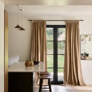 Madura Gordijn Dalila chique beige 135×280 cm Madura Gordijn Dalila chique beige 135×280 cm