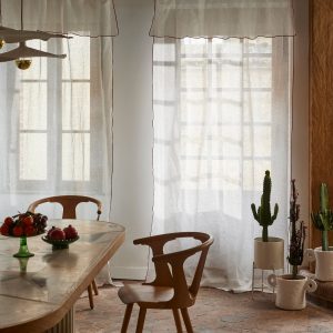 Madura Veiling Shadow witte en oranje hommel 140×350 cm
