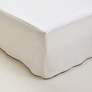 Madura Hoes voor boxspring Carlina kalksteen en zwarte hommel 90×200 c Madura Hoes voor boxspring Carlina kalksteen en zwarte hommel 90×200 c