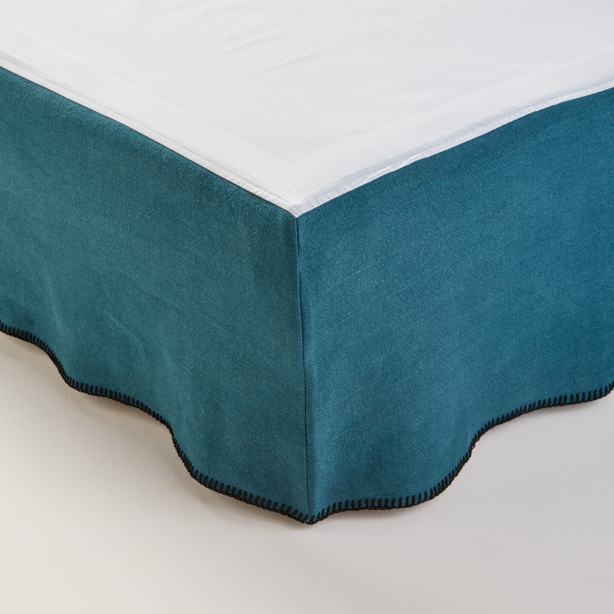 Madura Hoes voor boxspring Nino indigo en zwarte slinger 160x200 cm