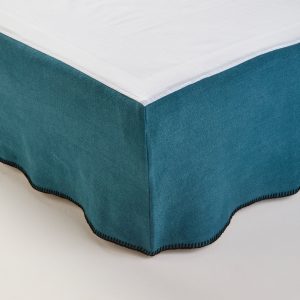 Madura Hoes voor boxspring Nino indigo en zwarte slinger 140×200 cm Madura Hoes voor boxspring Nino indigo en zwarte slinger 140×200 cm