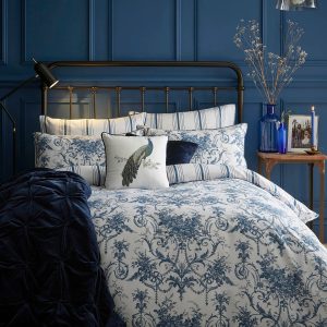 Laura Ashley Dekbedovertrek Tweepersoons Tuileries Midnight 200 x 200c Laura Ashley Dekbedovertrek Tweepersoons Tuileries Midnight 200 x 200c