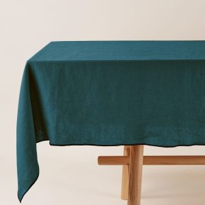 Madura Rechthoekig tafelkleed Carlina olie en zwarte hommels 170×320 c Madura Rechthoekig tafelkleed Carlina olie en zwarte hommels 170×320 c